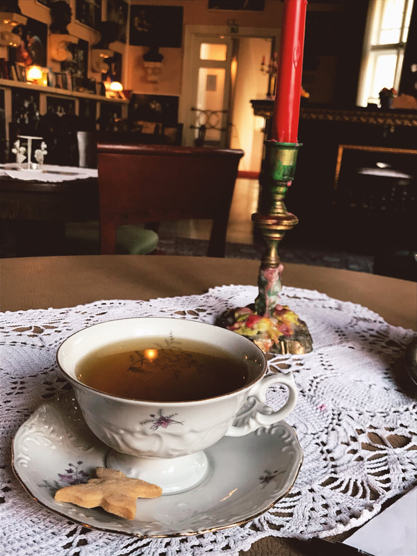 Čas za čaj in kavo v Ljubljani, razvajanje s čajem, sprehod po Ljubljani